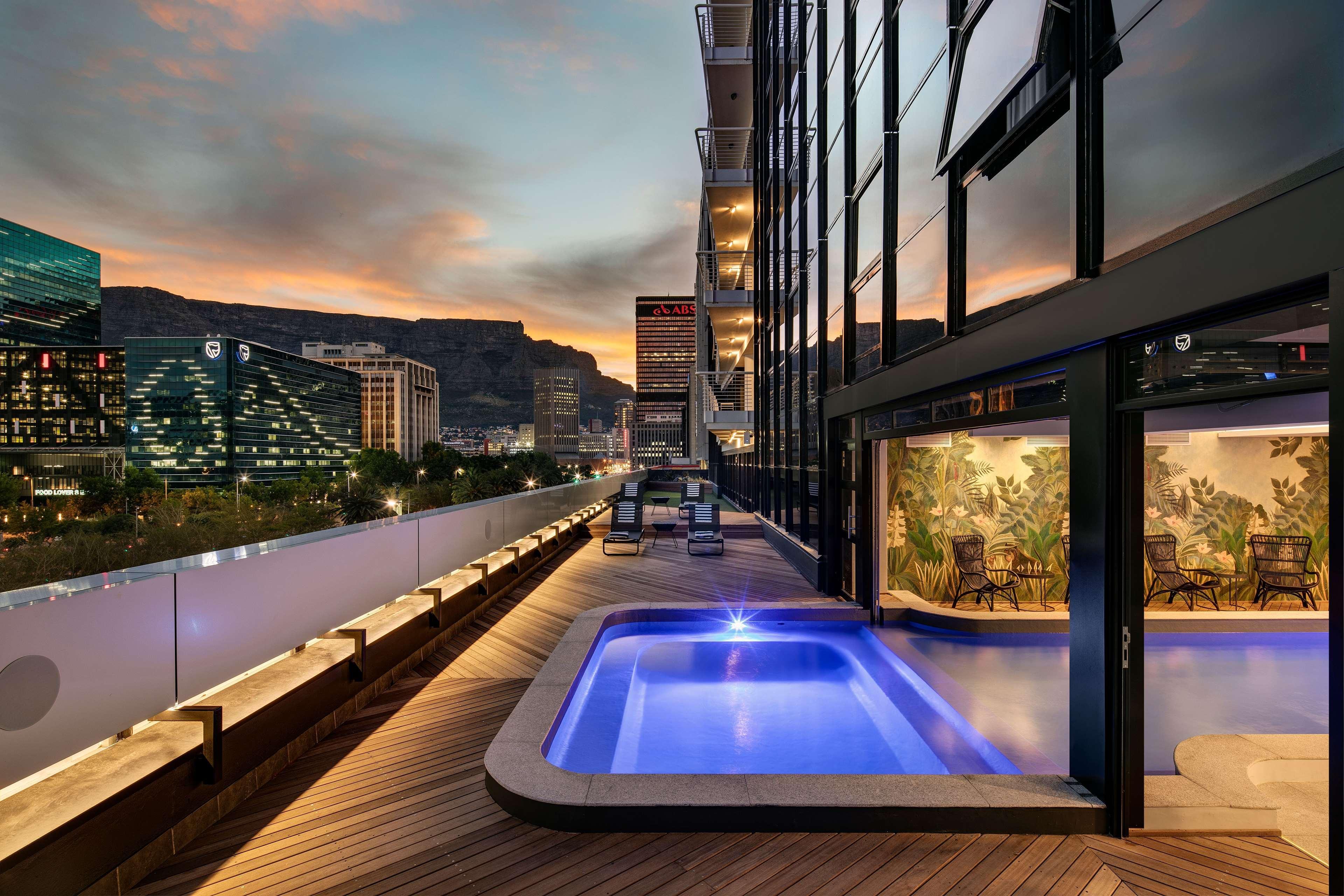 The Onyx Apartment Hotel By Newmark Cape Town Bagian luar foto